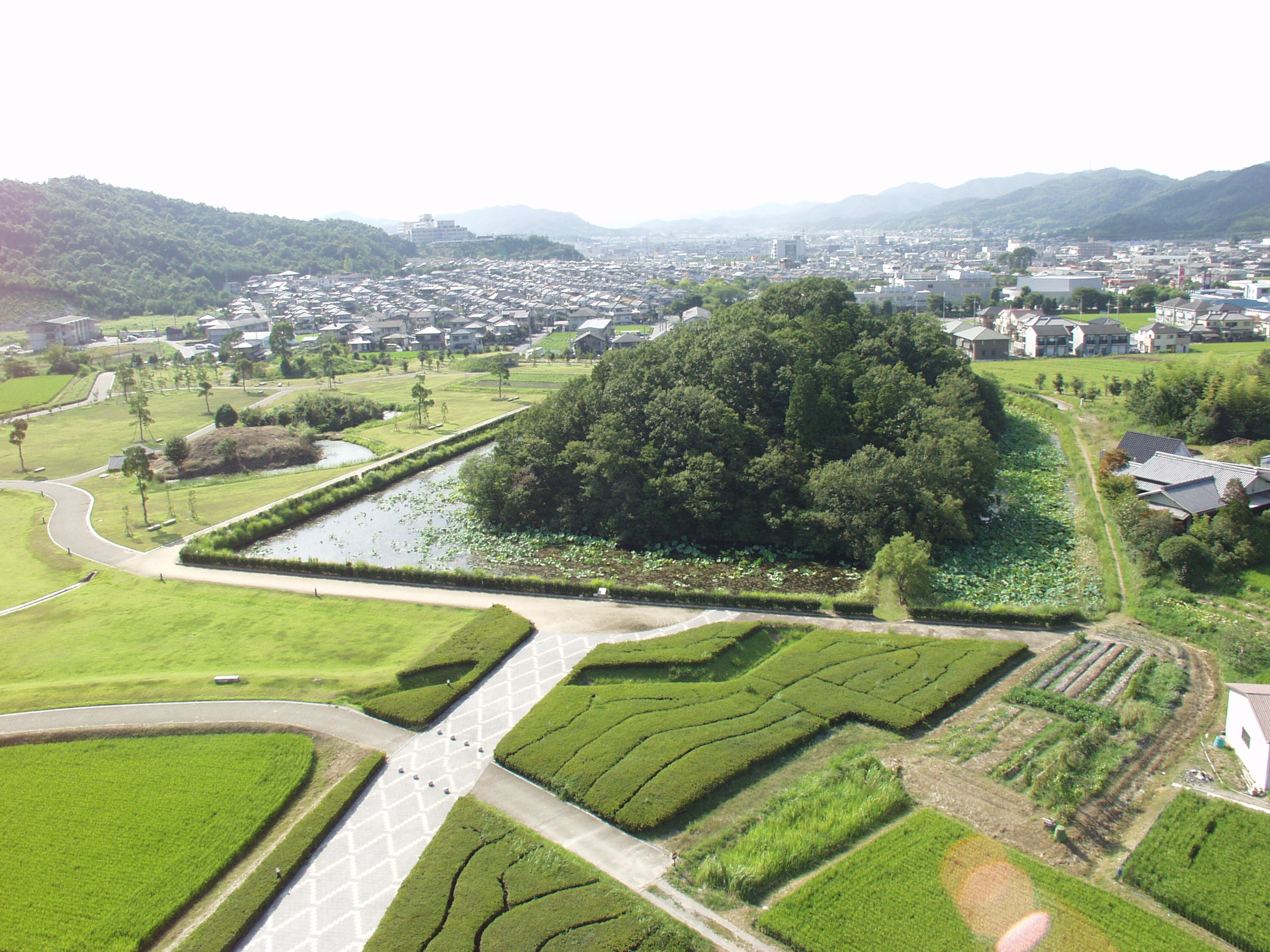 玉丘史跡公園(根日女ロマンの郷)